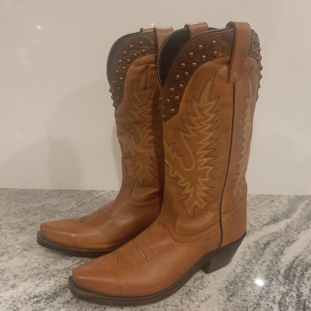 nwot GYPSY ROSE tan and dark brown leather Studded Cowboy boots SIZE 5.5M - Picture 1 of 12